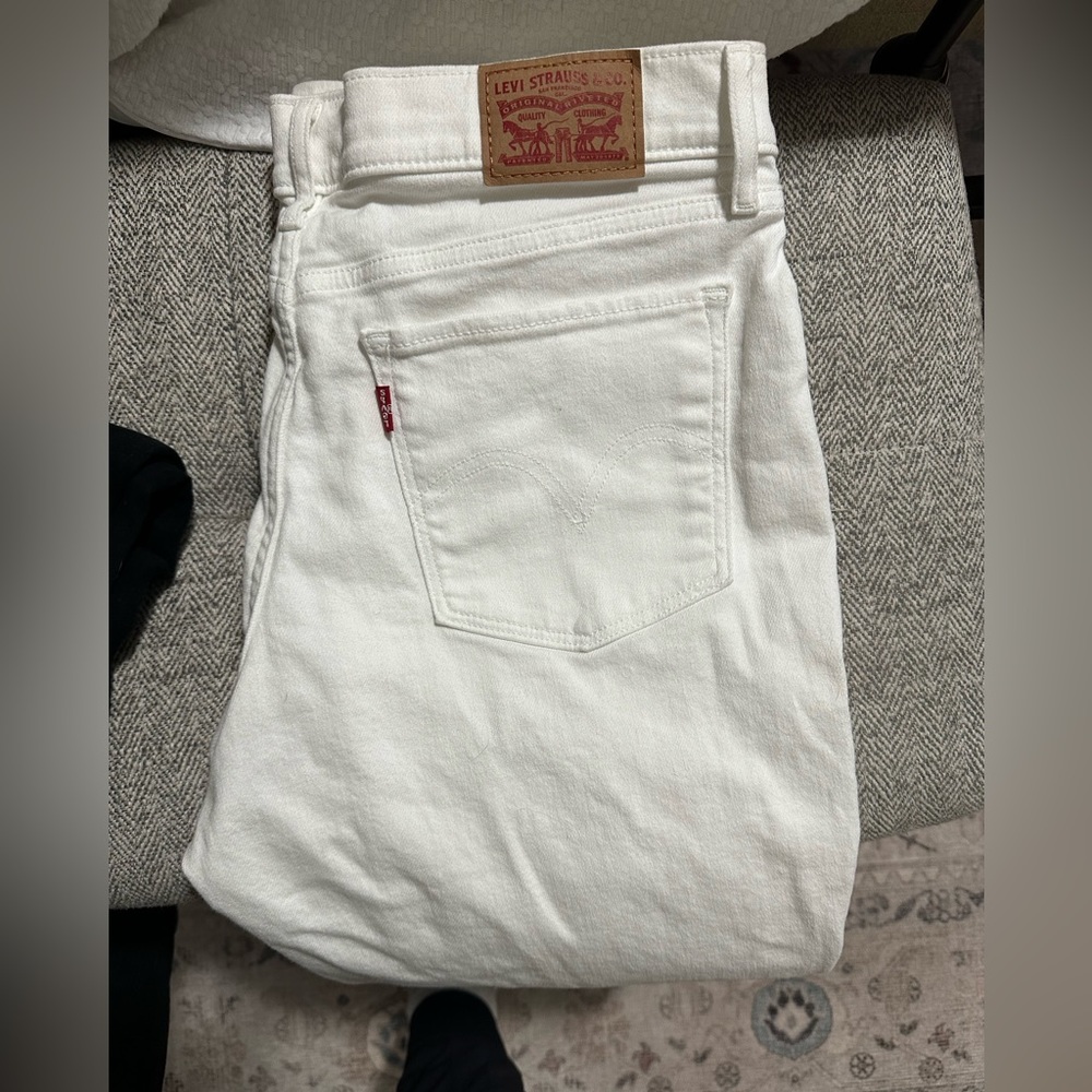 Levi’s classic straight white denim